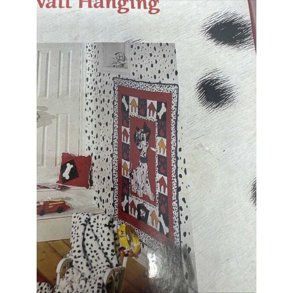 NEW Disney 101 Dalmations Bedroom Wall Hanging Patchwork vintage 30x40 inches